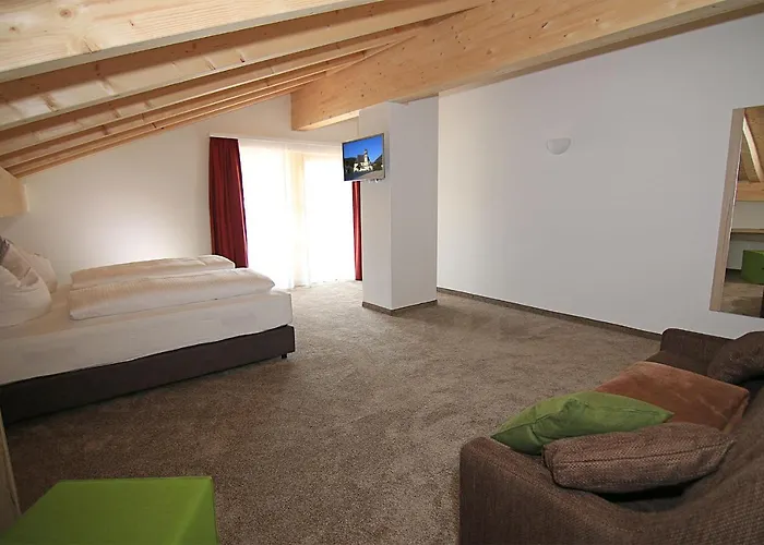 Отель Alpinhotel 3*