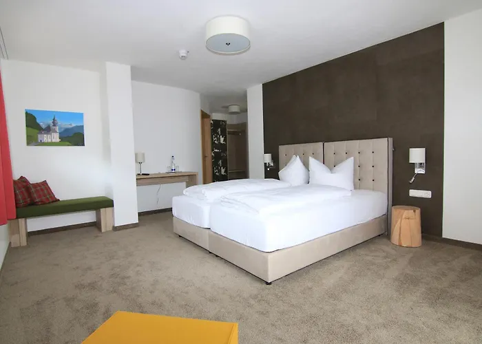 Отель Alpinhotel